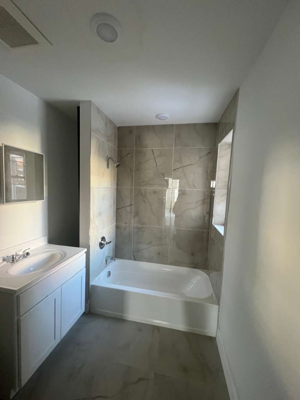 559 Broadway #2