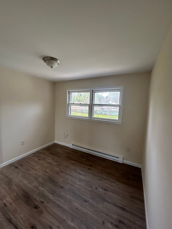 123 Jericho Rd - Photo 3 of 4