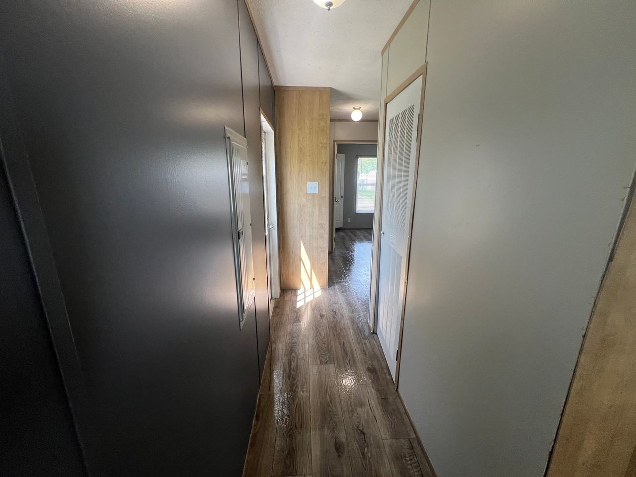 195 Peach St - Photo 6 of 10