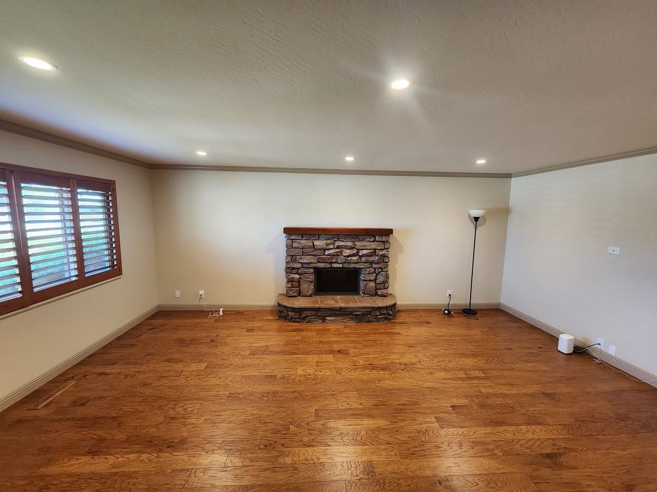 1231 Padre Dr - Photo 2 of 20