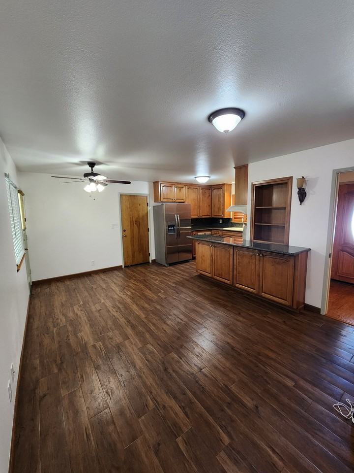 1231 Padre Dr - Photo 5 of 20