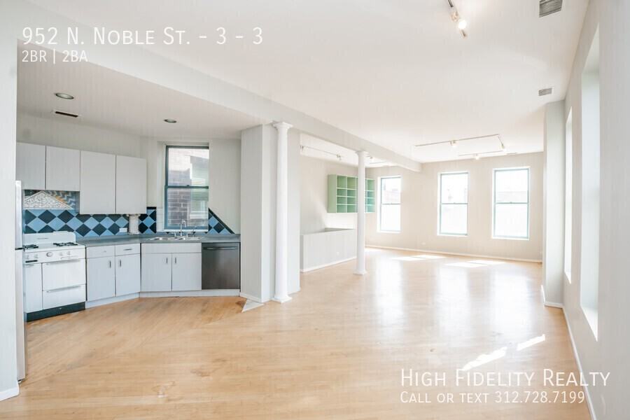 952 N Noble St #3 - Photo 4 of 10