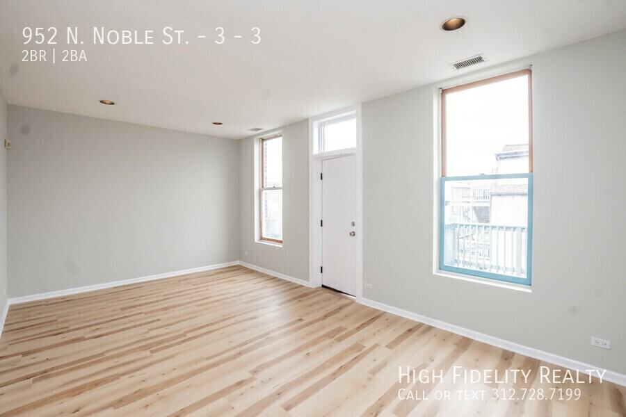 952 N Noble St #3 - Photo 7 of 10