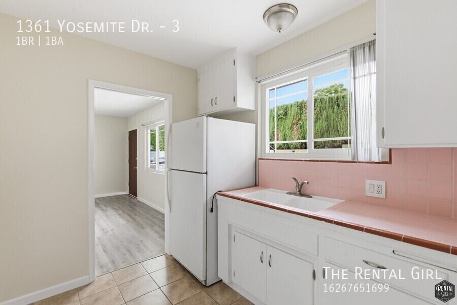 1361 Yosemite Dr #3