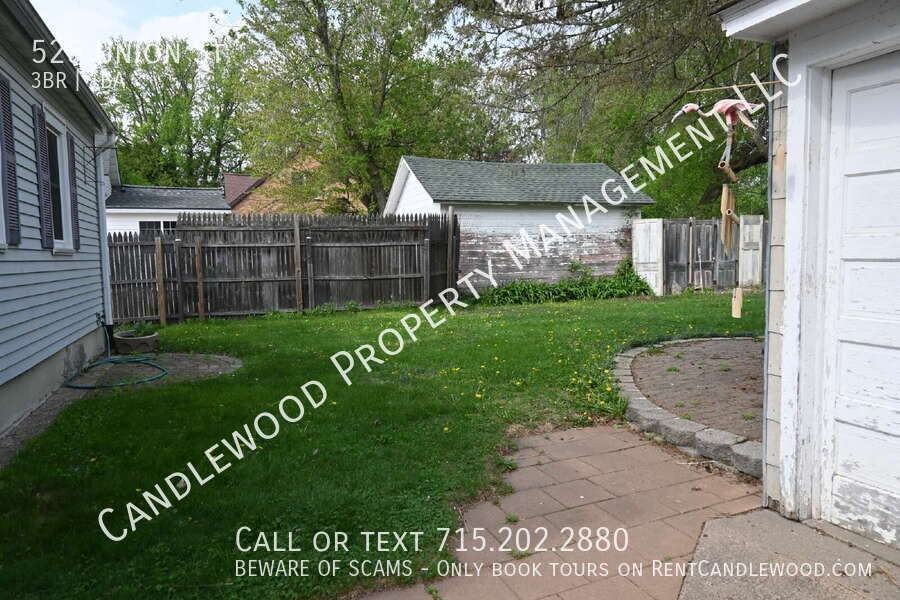 525 Union St - Photo 4 of 17