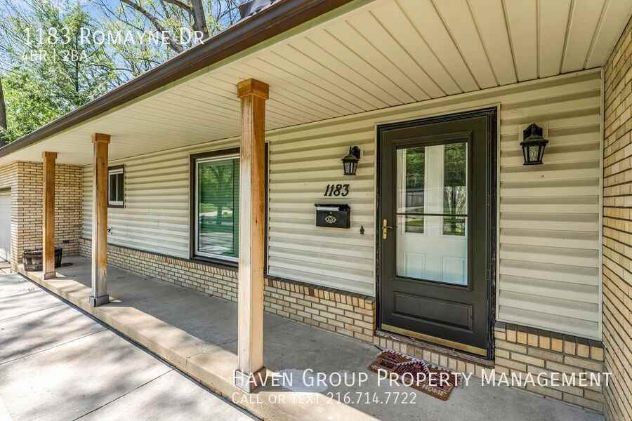 1183 Romayne Dr - Photo 3 of 30