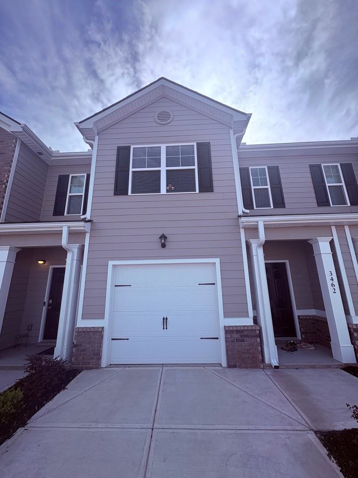 3462 Firestone Dr