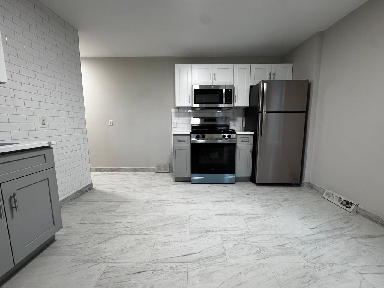 45 Cowles St #45 - Photo 5 of 20