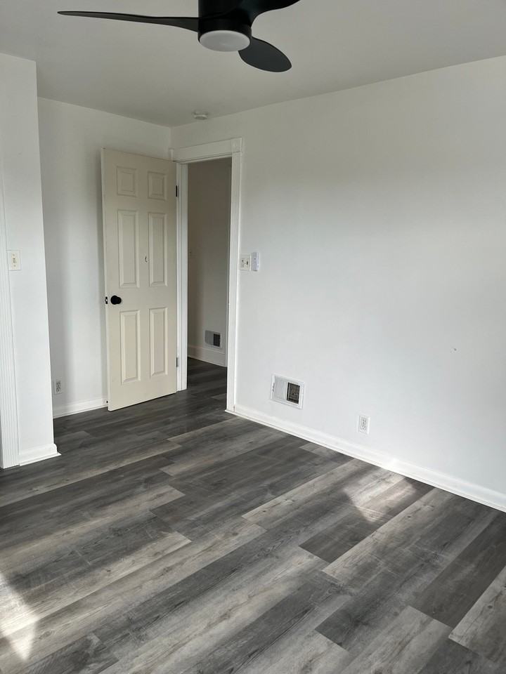 337 Saint Lawrence Ave #1 - Photo 6 of 15
