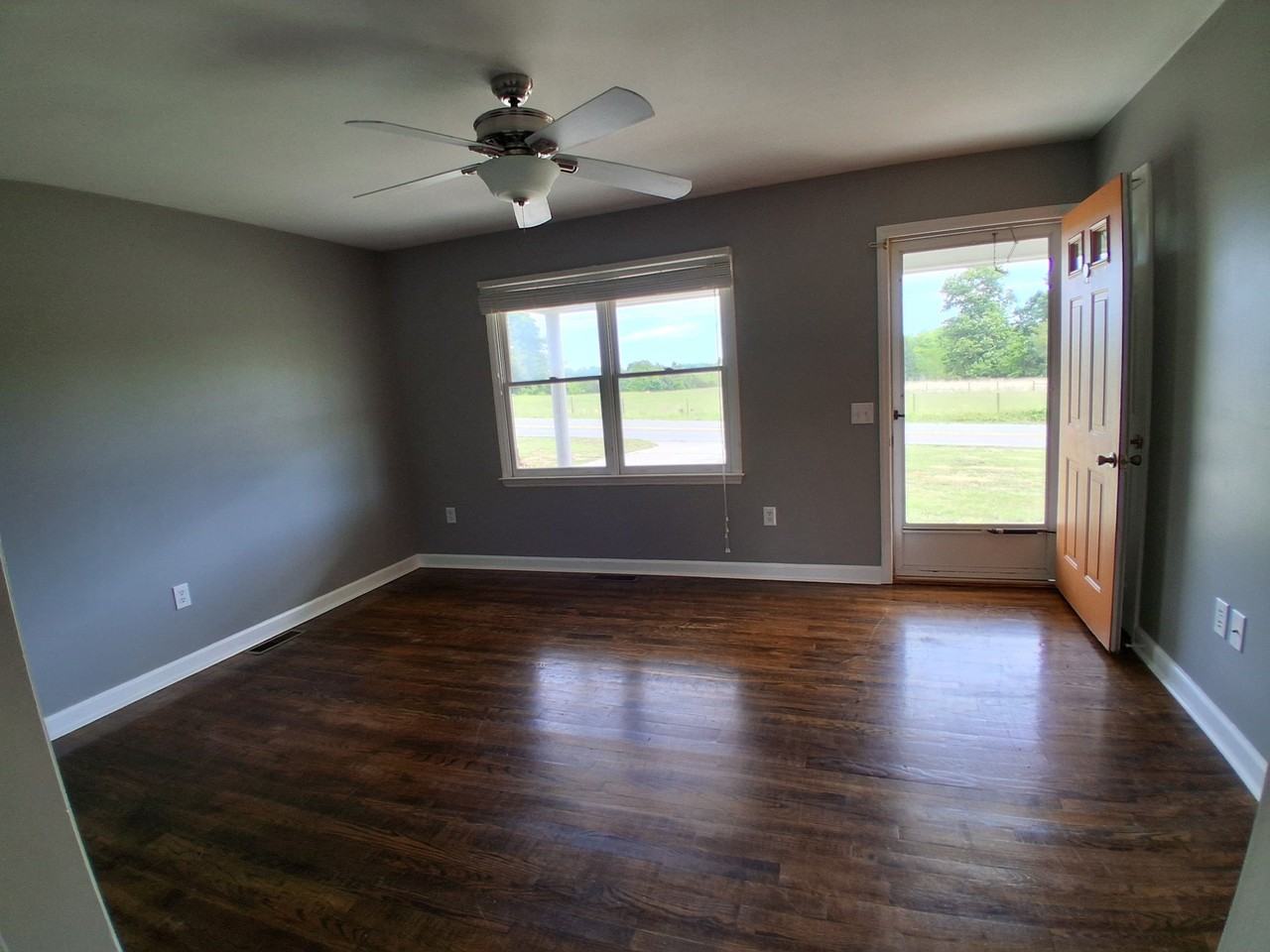 613 Timber Ridge Rd - Photo 5 of 15
