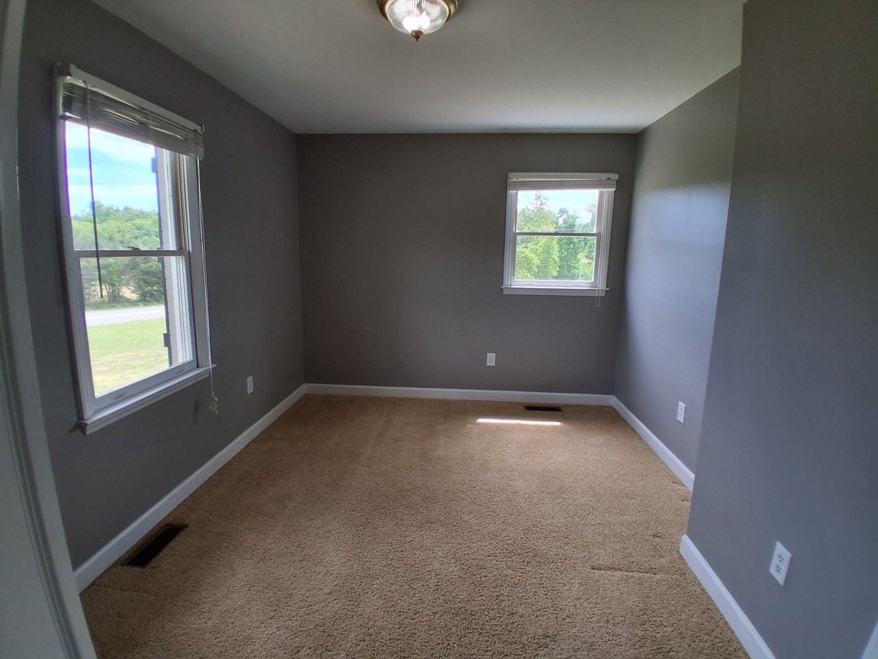 613 Timber Ridge Rd - Photo 7 of 15