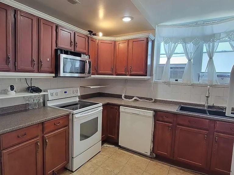 5415 Dresden Ave - Photo 3 of 8
