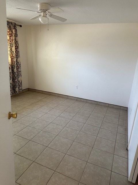 2803 52nd Avenue Dr W #2803 - Photo 3 of 8