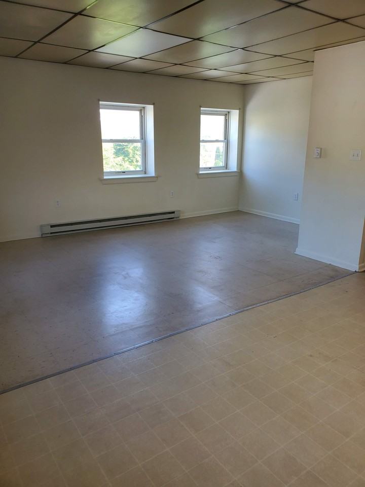 201 Maple Ave #2D - Photo 3 of 9