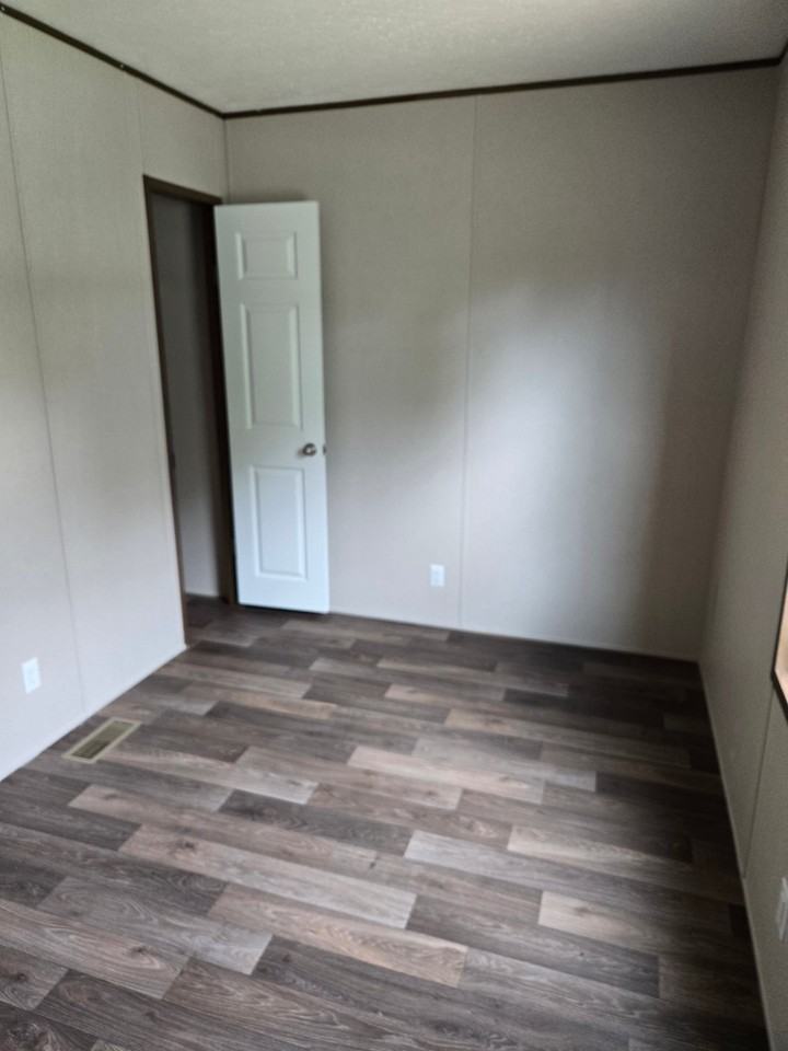 22048 Newton Dr - Photo 4 of 7