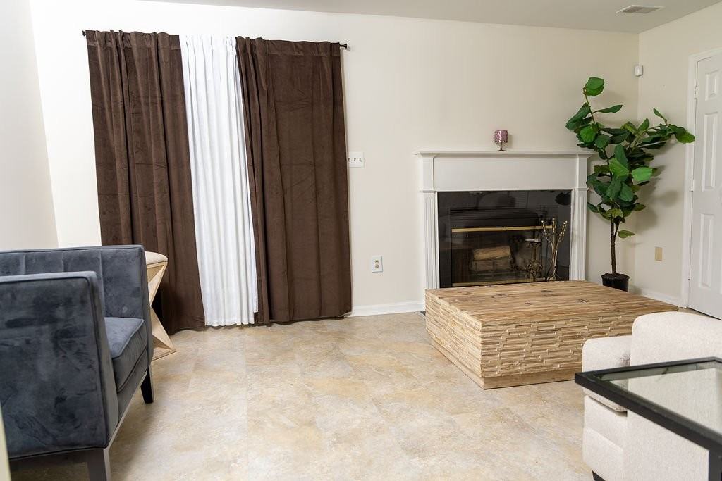 16015 Elegant Ct - Photo 5 of 20