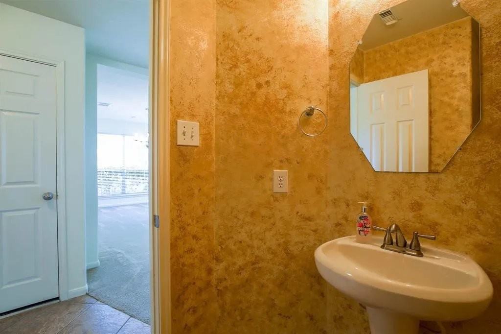 17031 Sperry Landing Dr - Photo 4 of 18