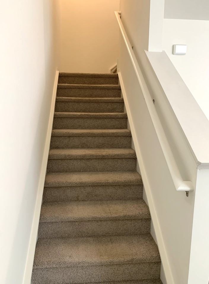 215 Banbury Ln - Photo 7 of 21