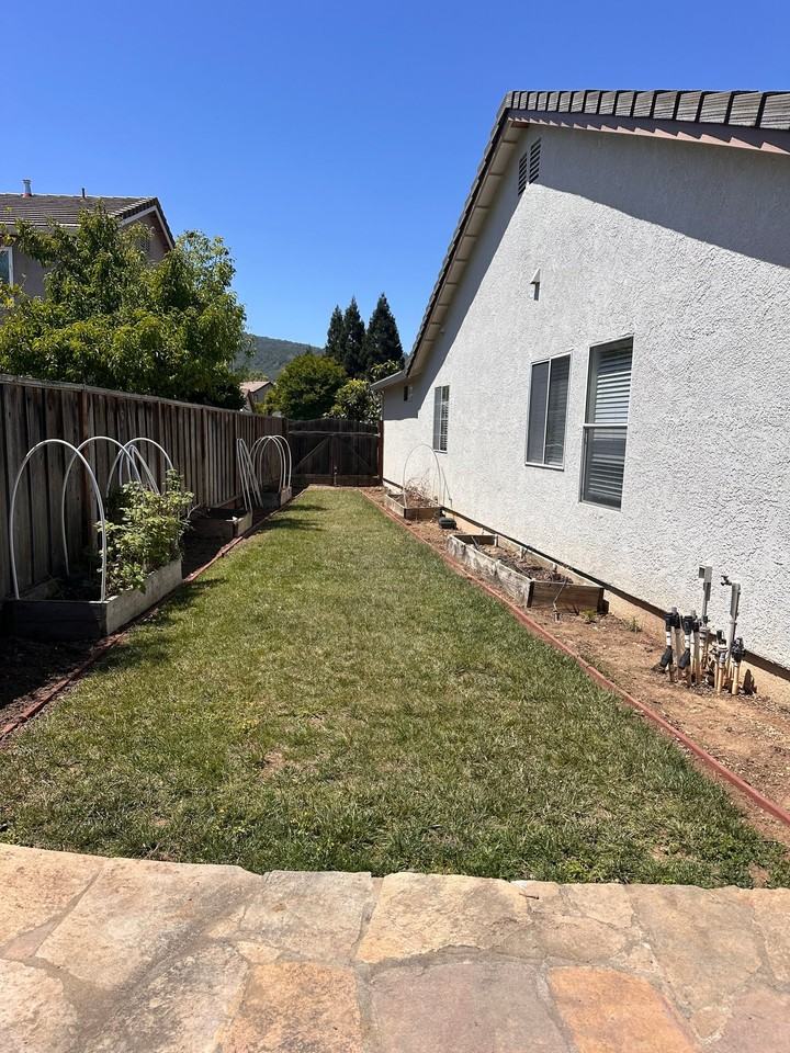 6360 Raspberry Ct - Photo 3 of 10