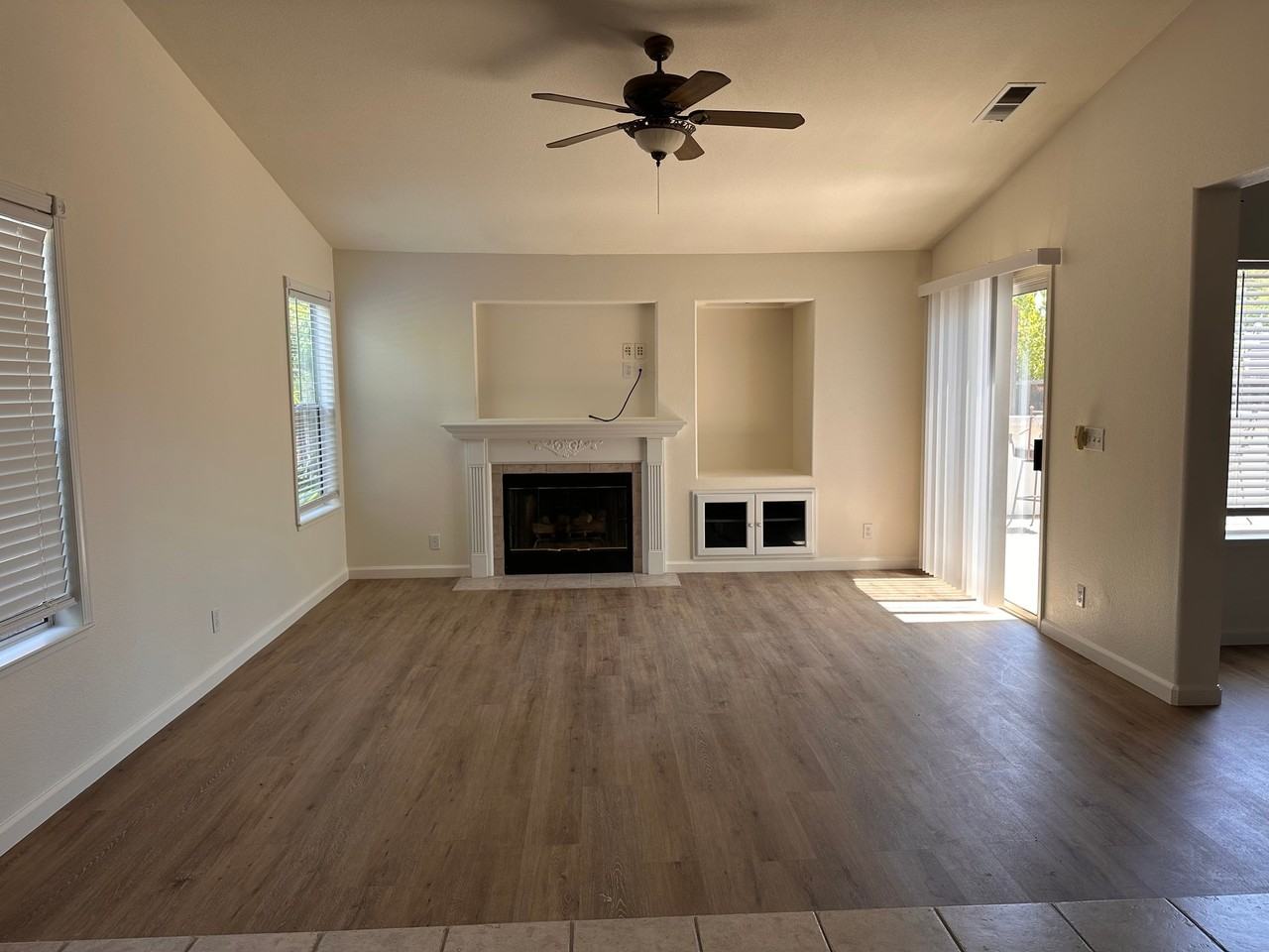 6360 Raspberry Ct - Photo 5 of 10
