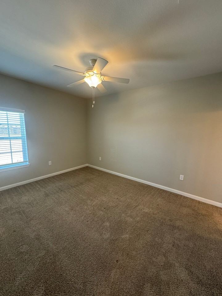 450 Houston Ridge Dr #813 - Photo 5 of 11