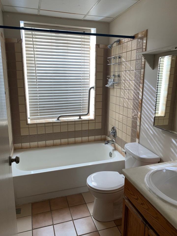 57 W Vine St #201 - Photo 3 of 4