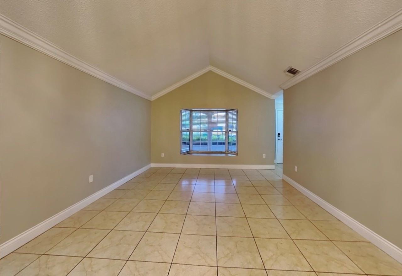 14690 Sw 169th Ter - Photo 2 of 15