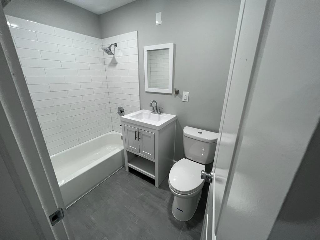 544 Beachway Ave #A1 - Photo 4 of 9