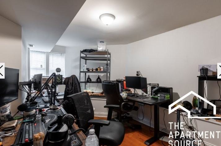 1059 W Fry St #1 - Photo 2 of 16