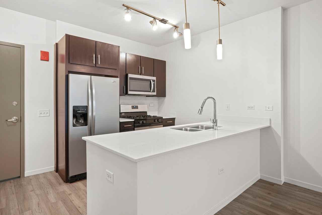 3730 N Halsted St - Photo 2 of 13