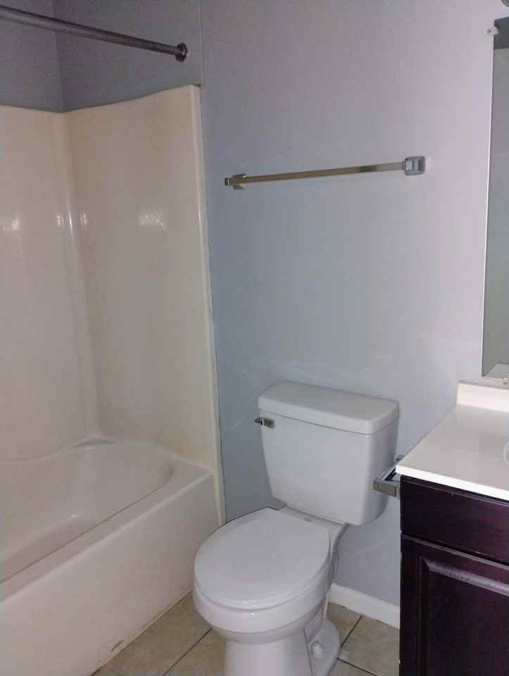 14140 Azalea Park Ave #D - Photo 6 of 7