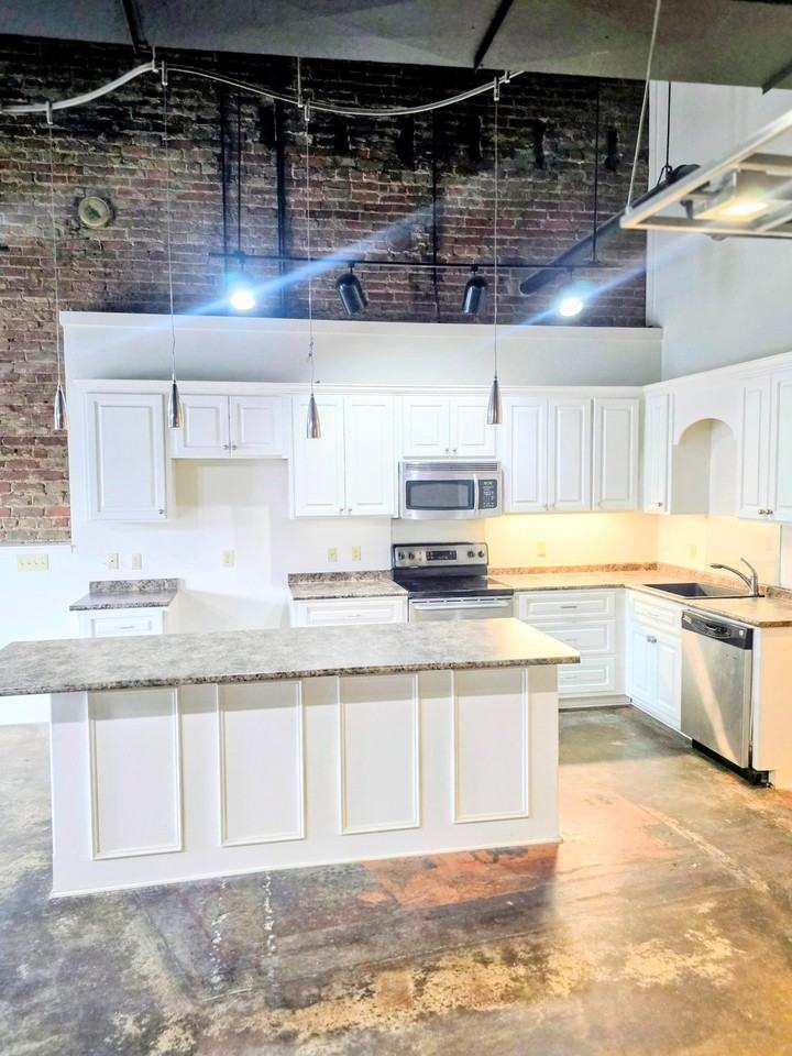 509 Main St - Photo 3 of 16