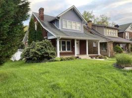 featured image of 1221 Washington Blvd