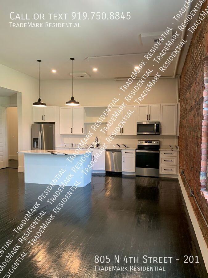 805 N 4th St #201 - Photo 2 of 21
