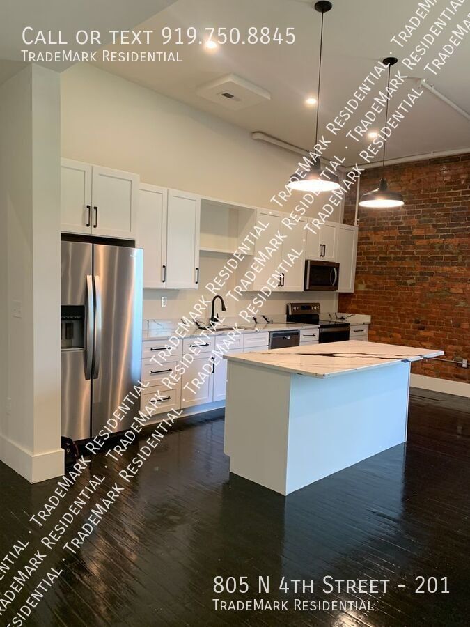 805 N 4th St #201 - Photo 4 of 21