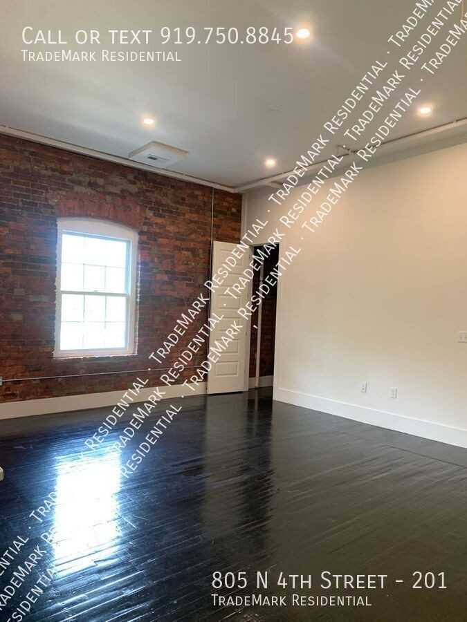 805 N 4th St #201 - Photo 7 of 21