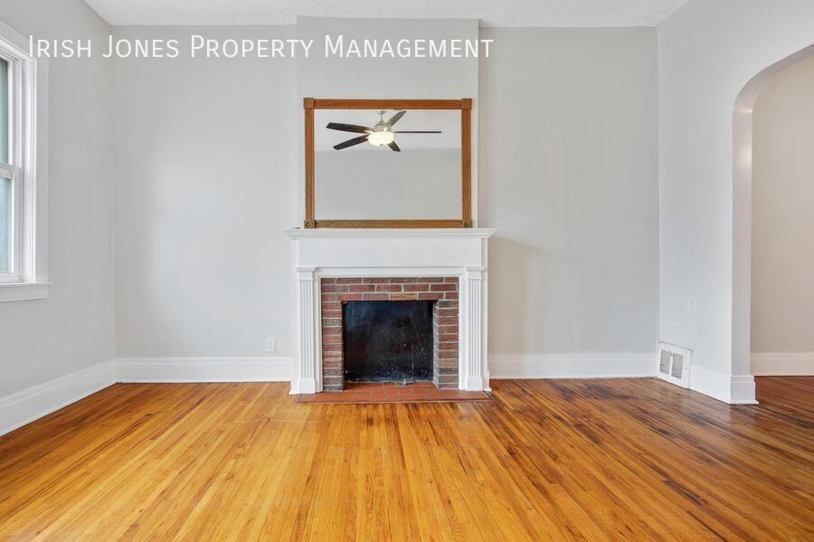 608 Niagara St - Photo 4 of 17