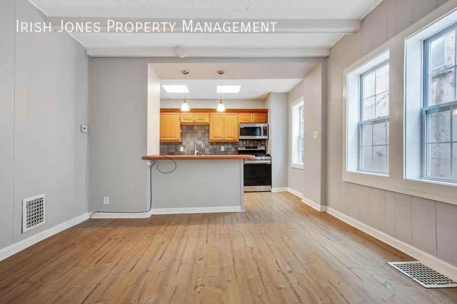 2522 Delaware Ave - Photo 5 of 16