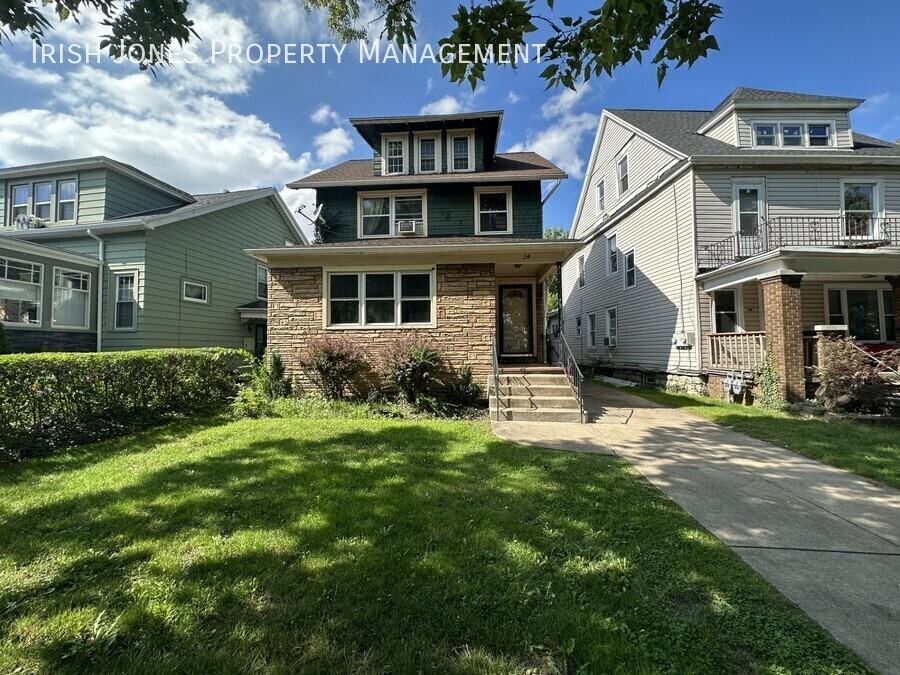 24 Red Jacket Pkwy #3