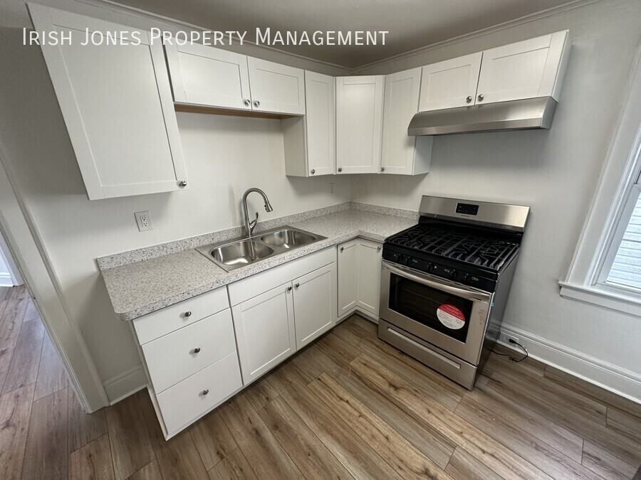 24 Red Jacket Pkwy - Photo 3 of 10