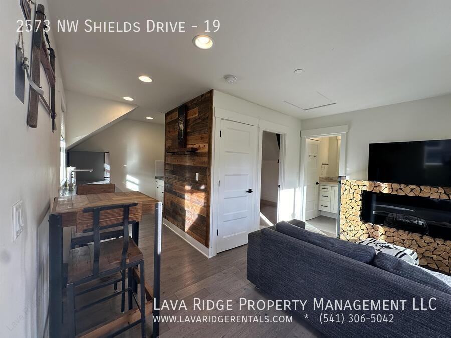 2573 Nw Shields Dr #19 - Photo 4 of 47