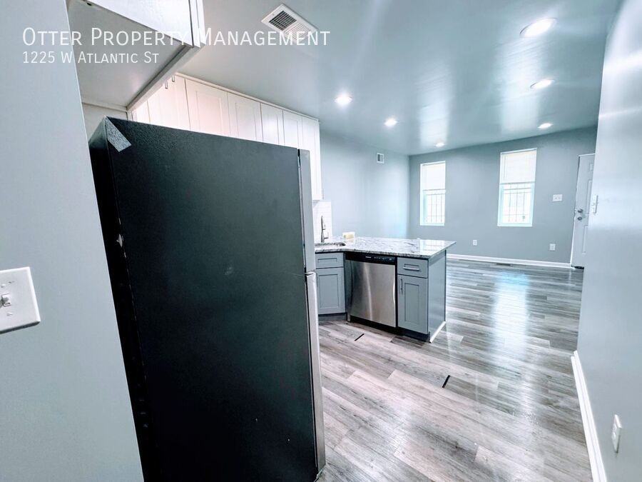 1225 W Atlantic St - Photo 7 of 25