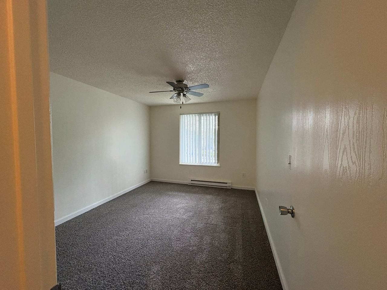 Jamestowne Plaza Apartments - Photo 2 of 10