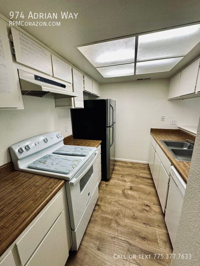 974 Adrian Way - Photo 2 of 22
