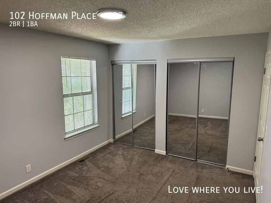 102 Hoffman Pl - Photo 4 of 19