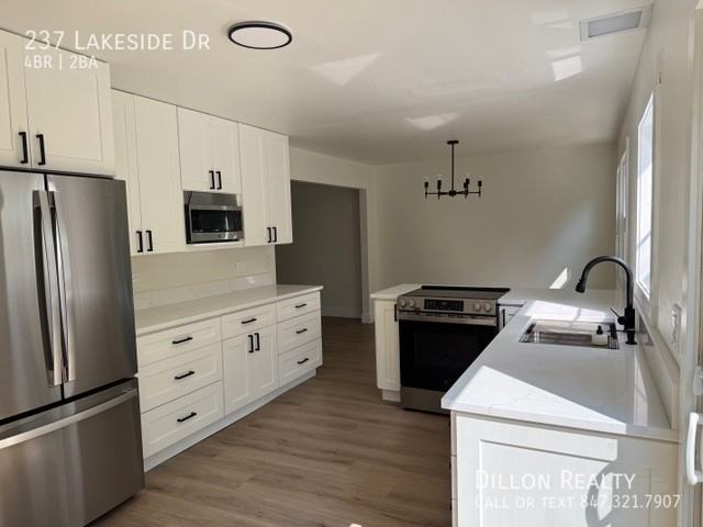 237 W Lakeside Dr - Photo 2 of 10