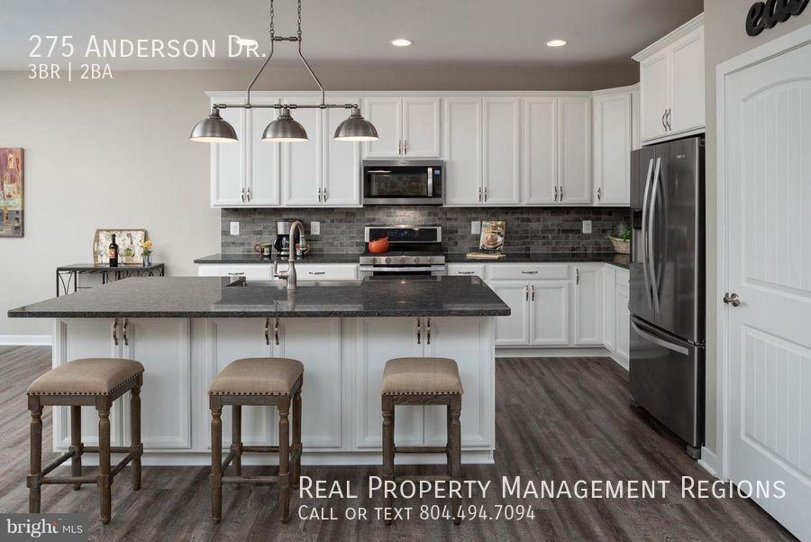 275 Anderson Dr - Photo 2 of 23