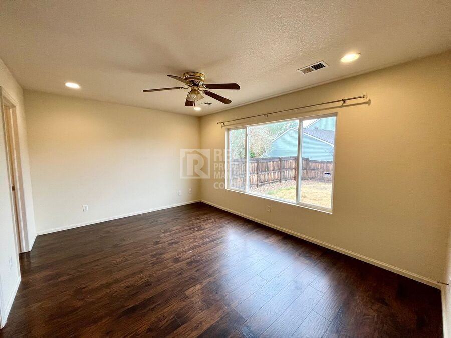 15605 E 51st Pl - Photo 6 of 13
