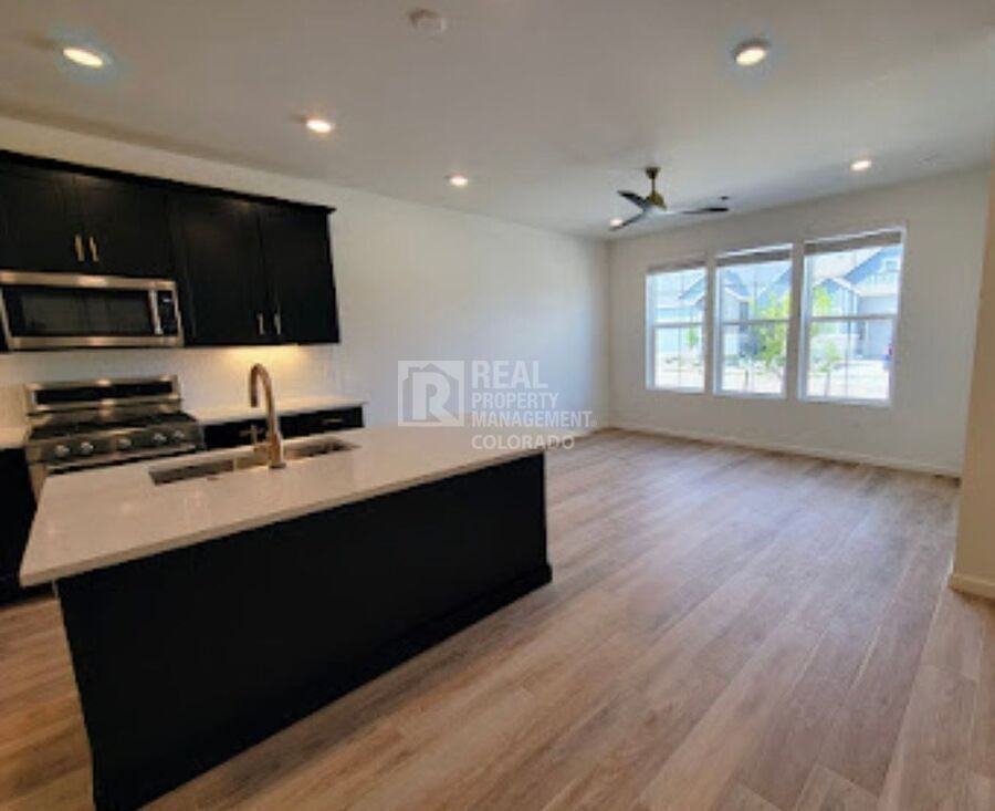 1757 Mount Meeker Ave - Photo 3 of 22