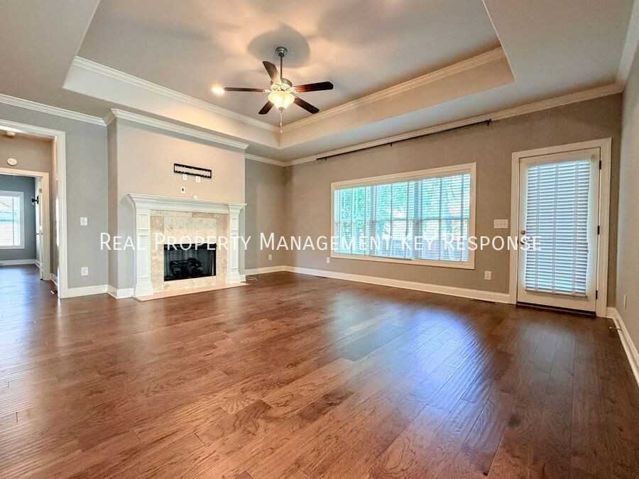 135 Odie Ray St - Photo 2 of 19